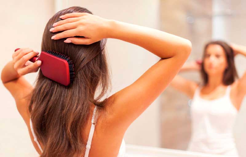 Desenreda tu cabello con un cepillo de silicona