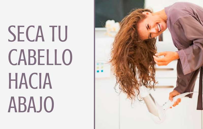 Seca tu cabello hacia abajo